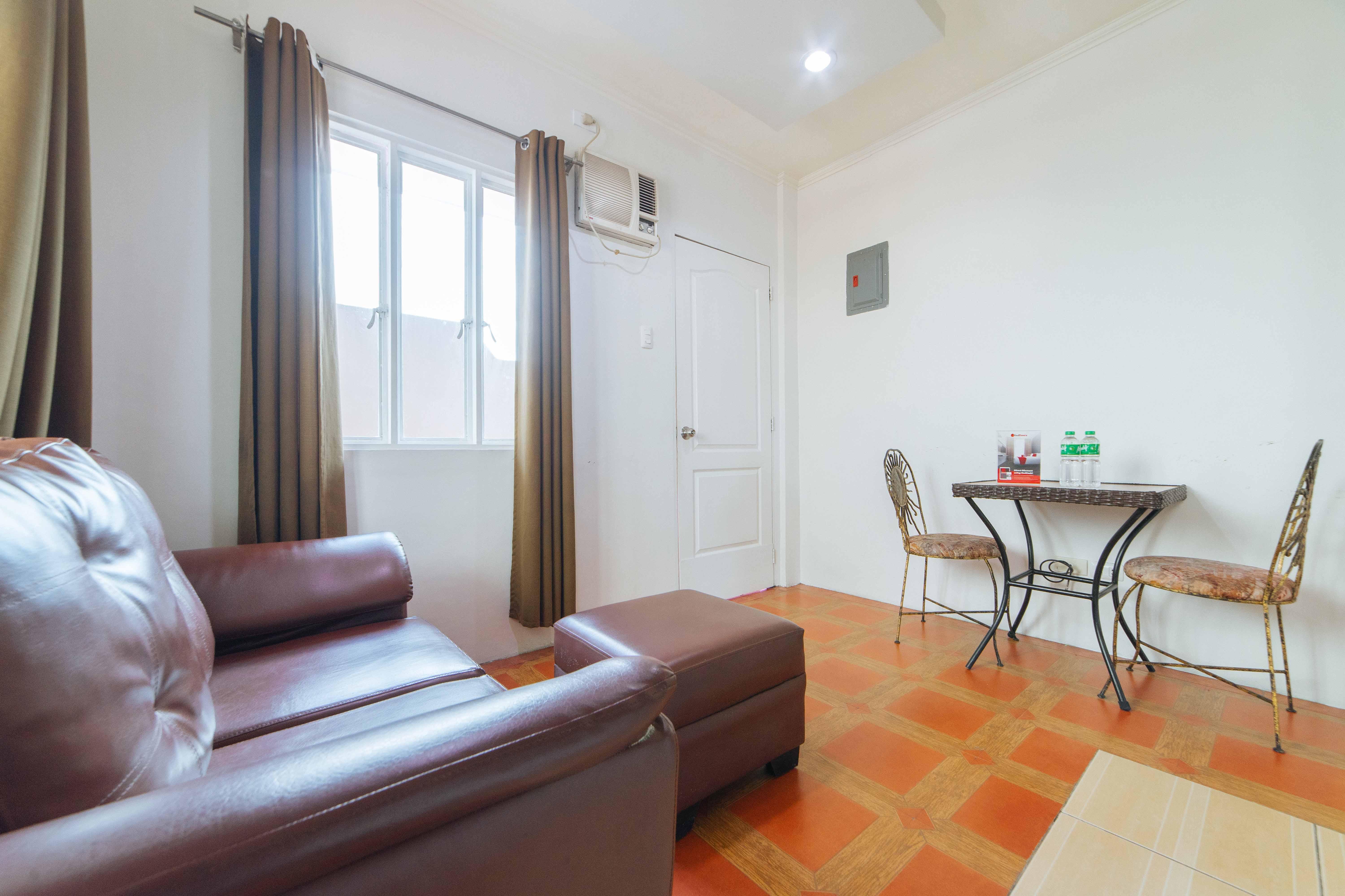 Reddoorz Near Walking Street Angeles City Exterior photo