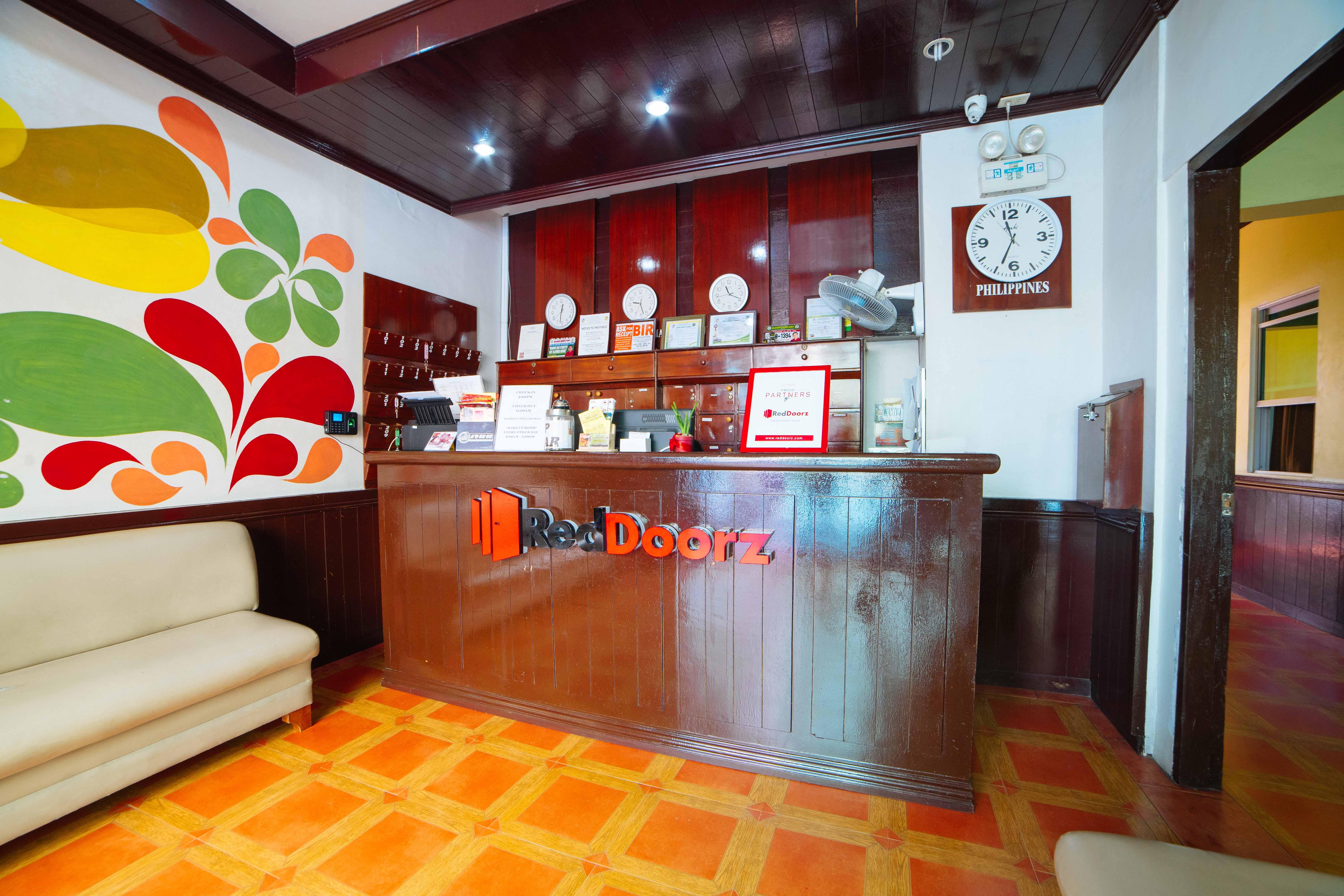 Reddoorz Near Walking Street Angeles City Hotel Exterior photo