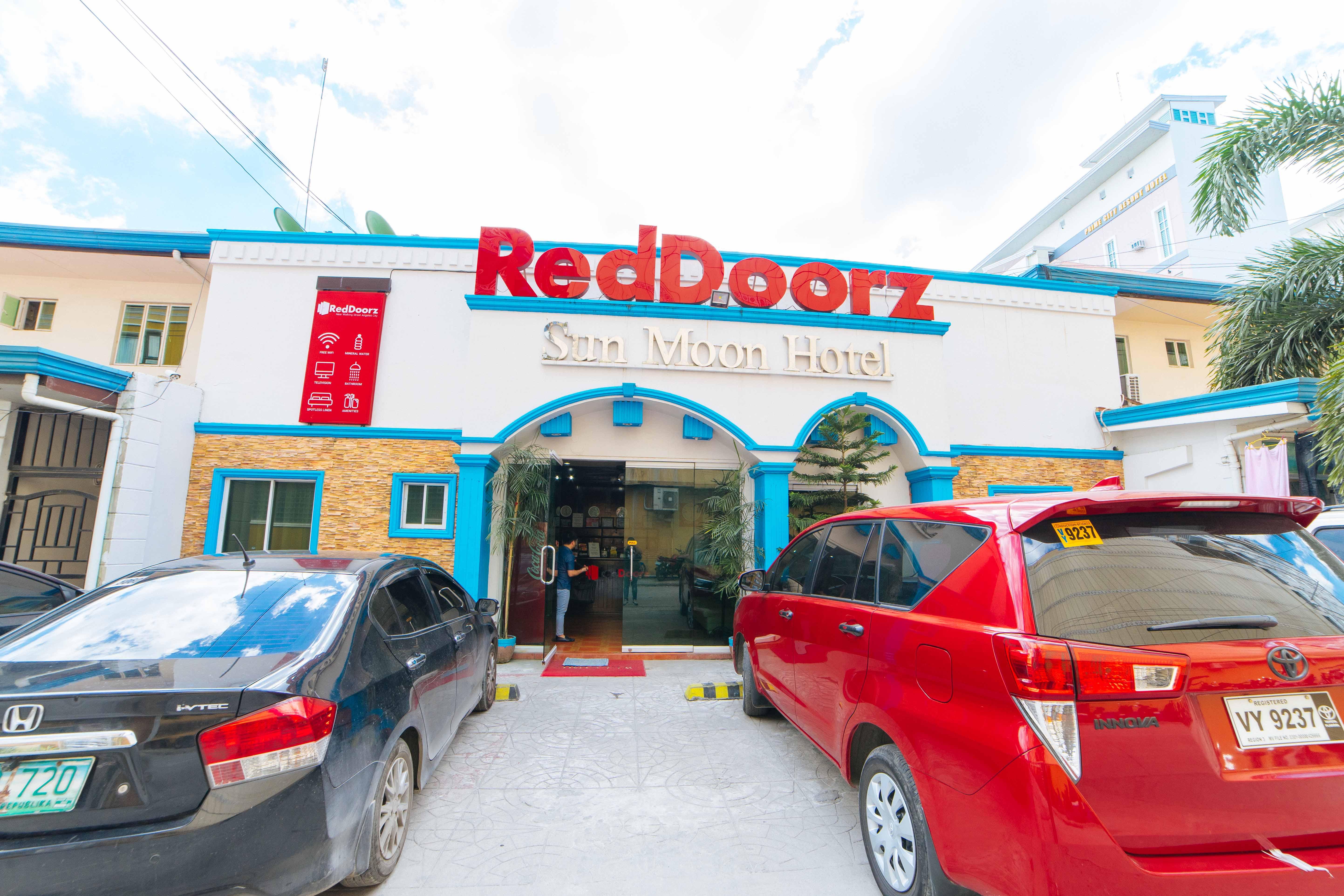 Reddoorz Near Walking Street Angeles City Hotel Exterior photo